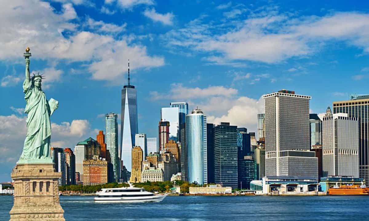 Statue of Liberty and the Manhattan skyline, New York